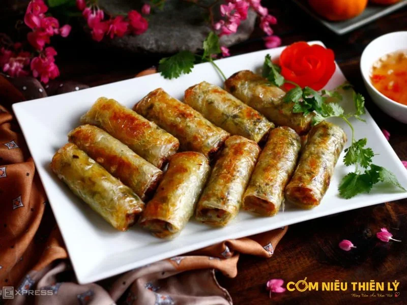 Nem rán là món không thể thiếu trong món cơm gia đình dịp quan trọng