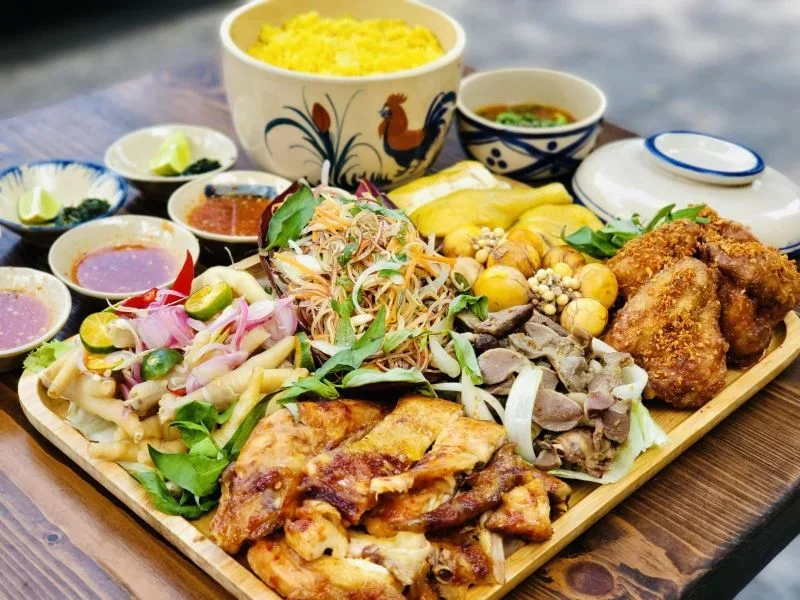Quán ăn trưa văn phòng chuyên các món ăn từ gà