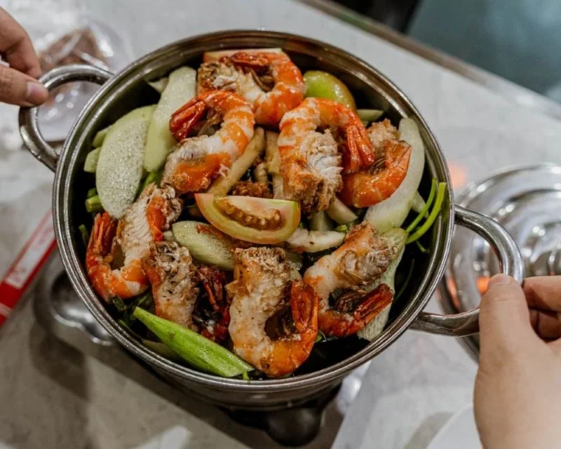 Lẩu tôm càng thơm ngon và hấp dẫn tại Quán Tre thu hút đông đảo thực khách đến trải nghiệm