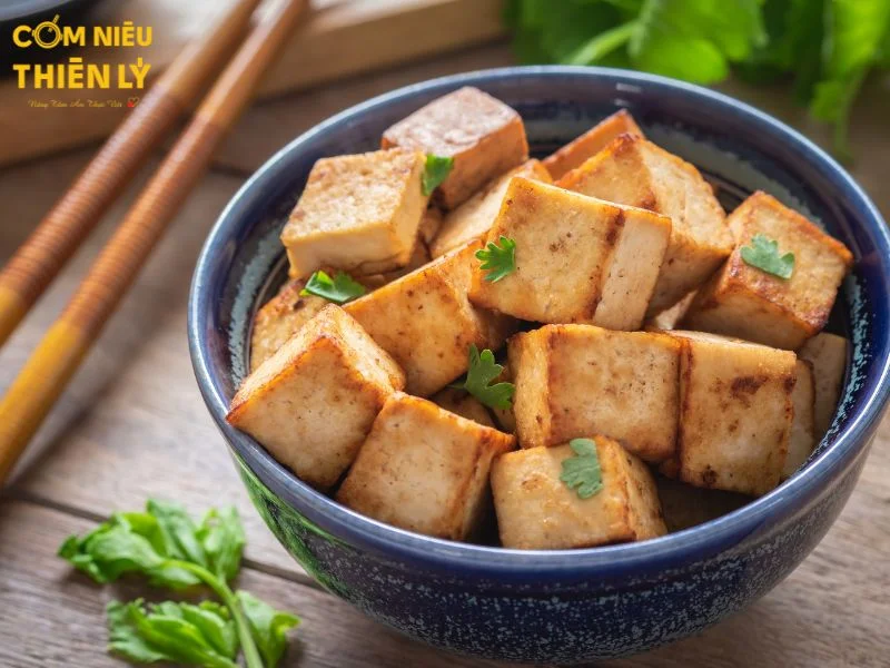 Simple and light fried tofu for the Lunar New Year days.