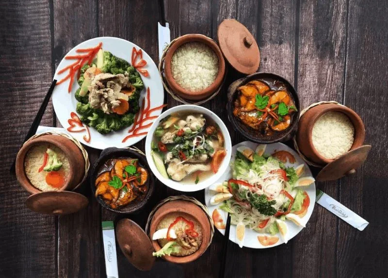 Cơm niêu Việt Nam-bữa cơm đậm vị tính truyền thống